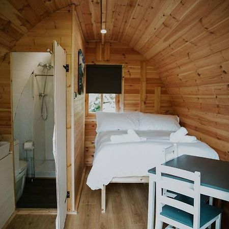 巴茅思Pine Cosy Winter Cabin - Hot Tub & Log Burner公寓 外观 照片