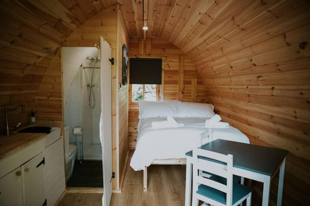 巴茅思Pine Cosy Winter Cabin - Hot Tub & Log Burner公寓 外观 照片